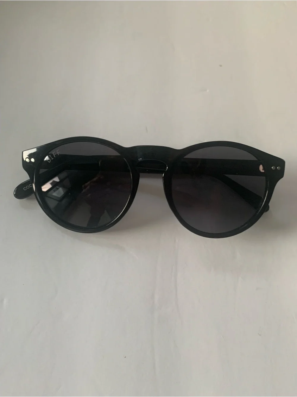 Diff Eyewear preloved good